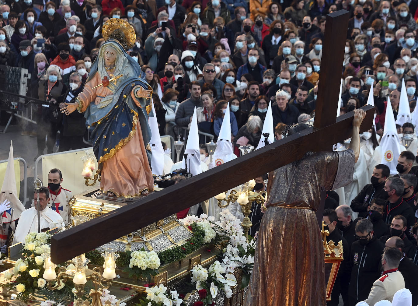 Fotos: El Encuentro vuelve a dar lustre a la Semana Santa burgalesa