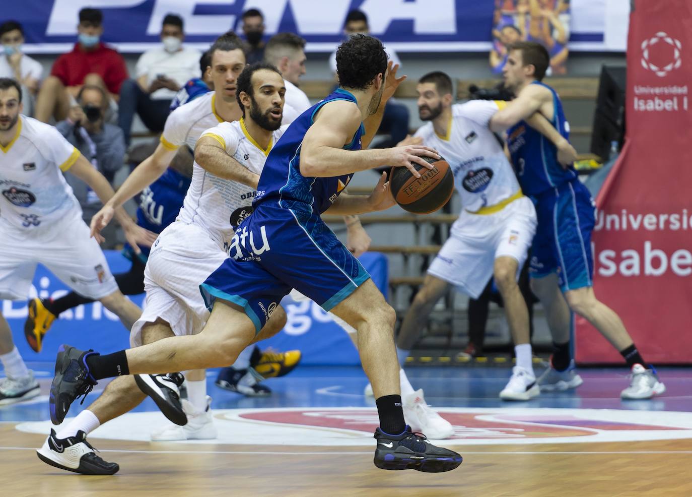 Fotos: El San Pablo no puede con Obradoiro