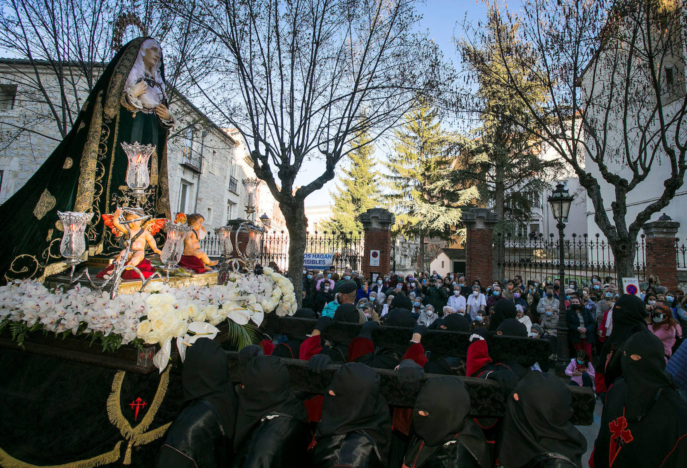 Fotos: La Soledad recorre el centro de Burgos