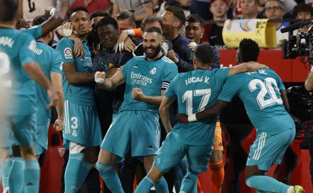 El Madrid resucita en el Pizjuán y sentencia la Liga