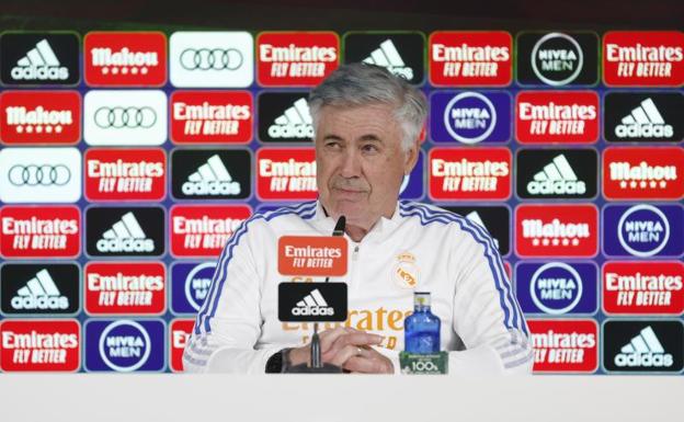 Carlo Ancelotti, durante la rueda de prensa. 