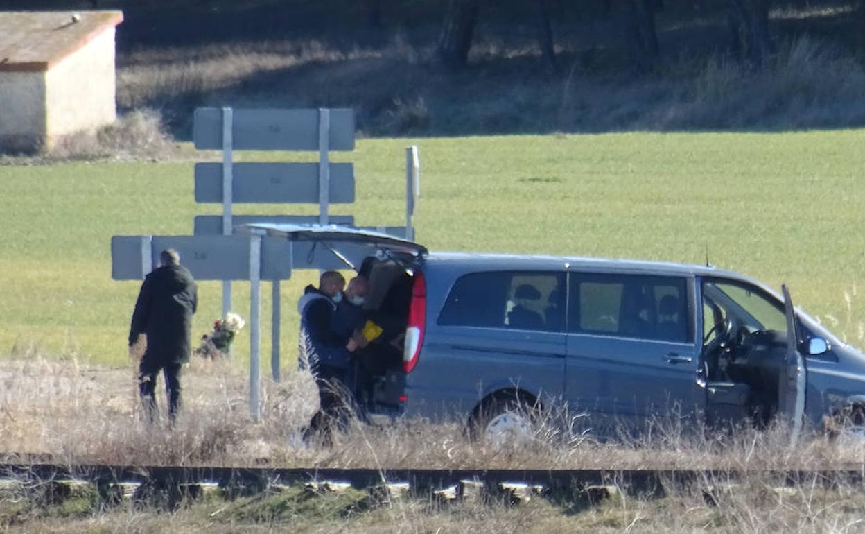 Pruebas de atropello realizadas en el lugar donde fue encontrado el cuerpo de Esther López. 