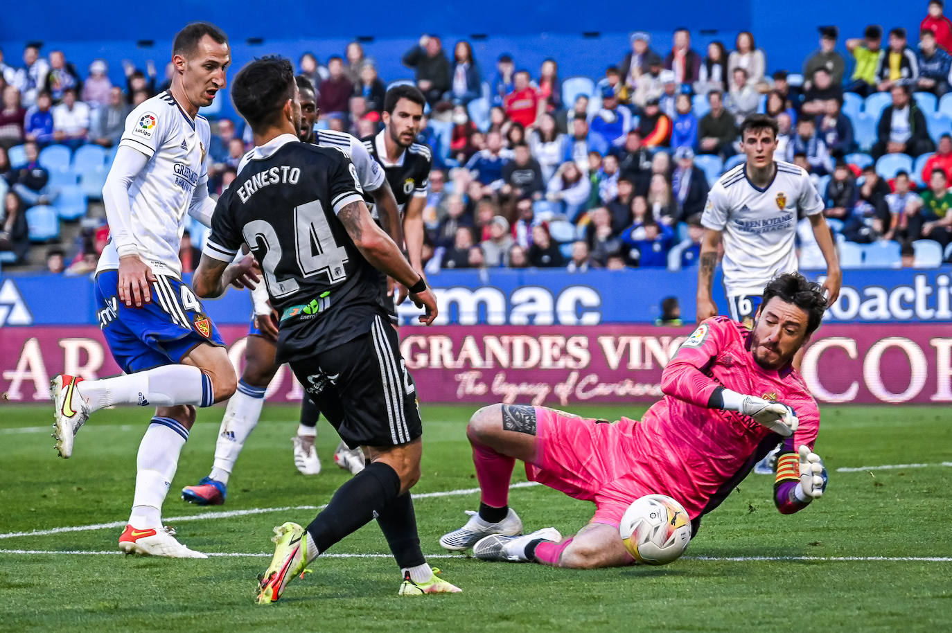 Fotos: Sin goles en La Romareda