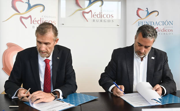 Manuel Pérez Mateos, rector de la UBU, (izda.) y Joaquín Fernández de Valderrama, presidente de la Fundación Científica del Colegio de Médicos de Burgos, en la firma del convenio. 