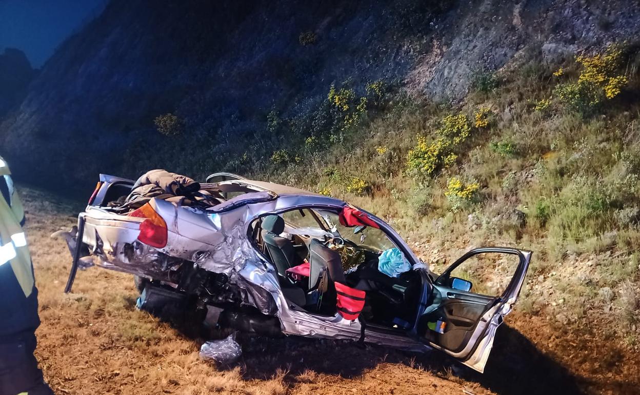 Imagen del estado en el que ha quedado el coche tras el siniestro