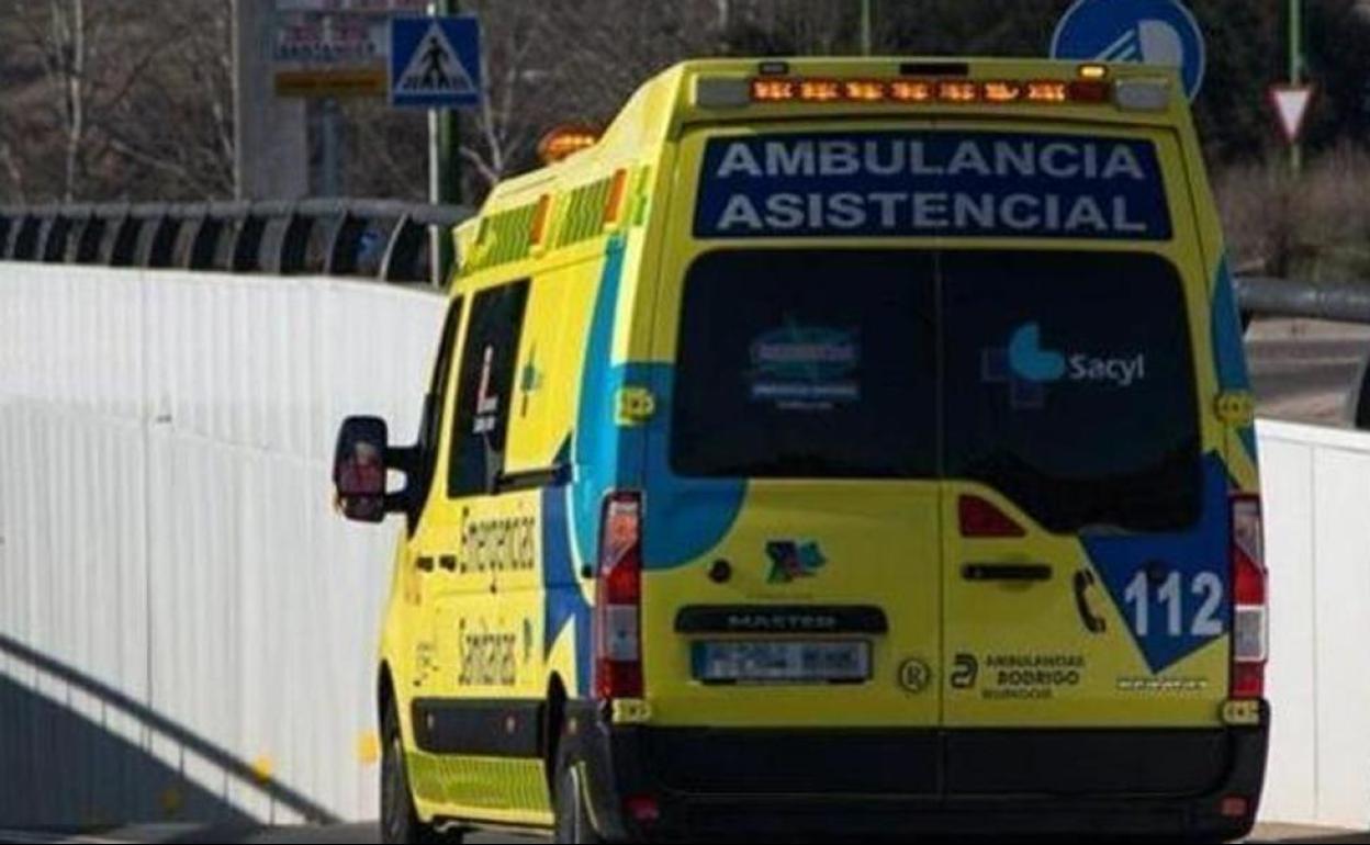 Ambulancia de Sacyl en Burgos.