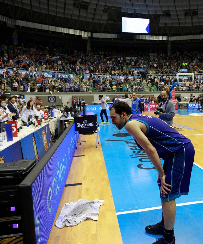 Imágenes del encuentro entre el San Pablo Burgos y el Fuenlabrada en el Coliseum