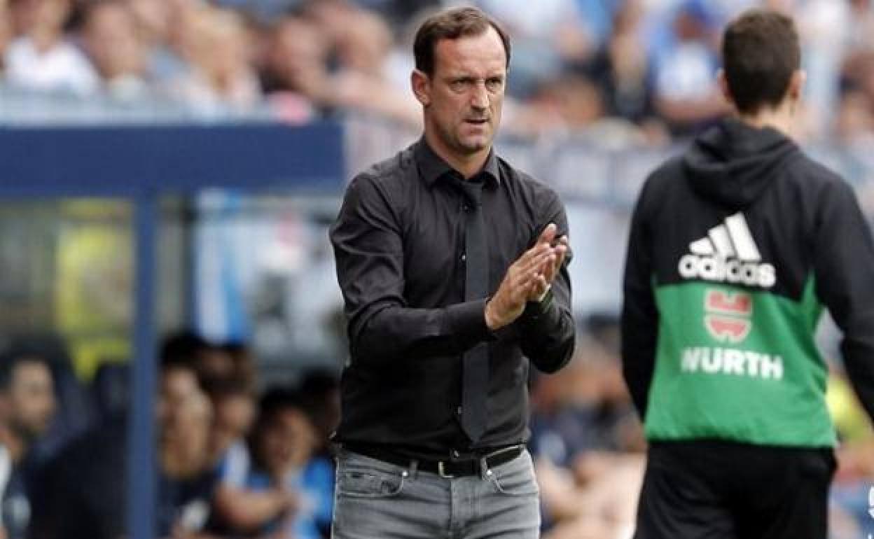 Joseba Etxeberria, entrenador del Mirandés