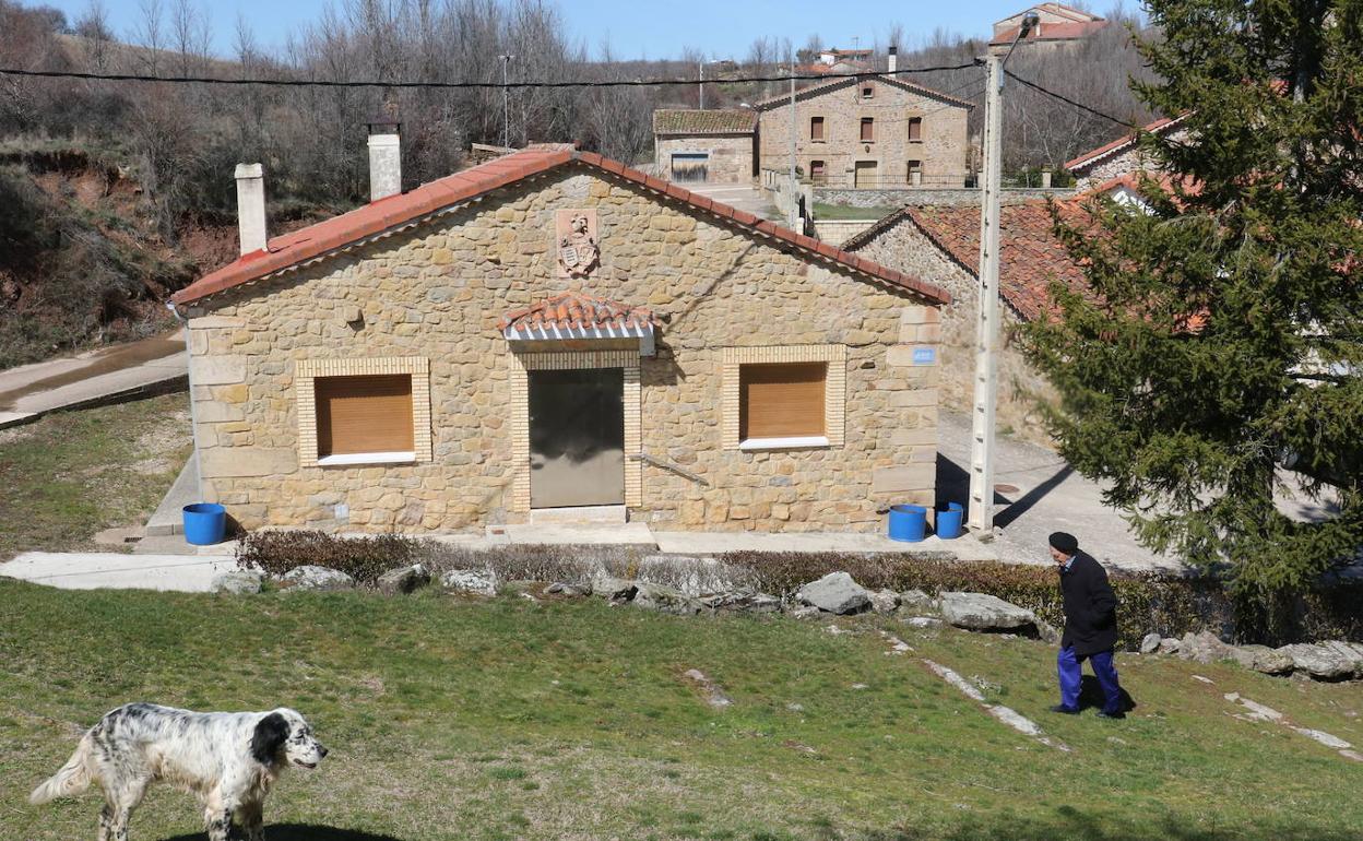 Jaramillo Quemado, en la imagen, es un pueblo burgalés y uno de los que menos población registra de Castilla y León.