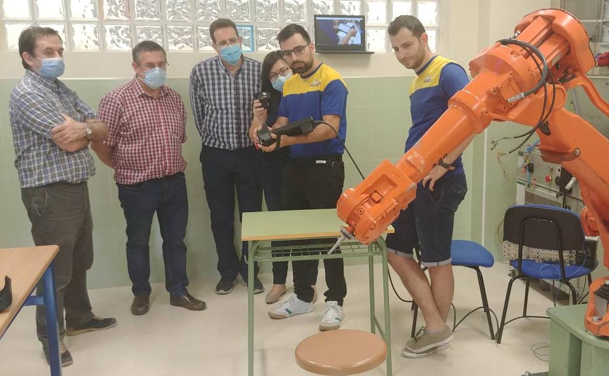 Robot donado por Michelin a un centro de formación en Aranda de Duero.