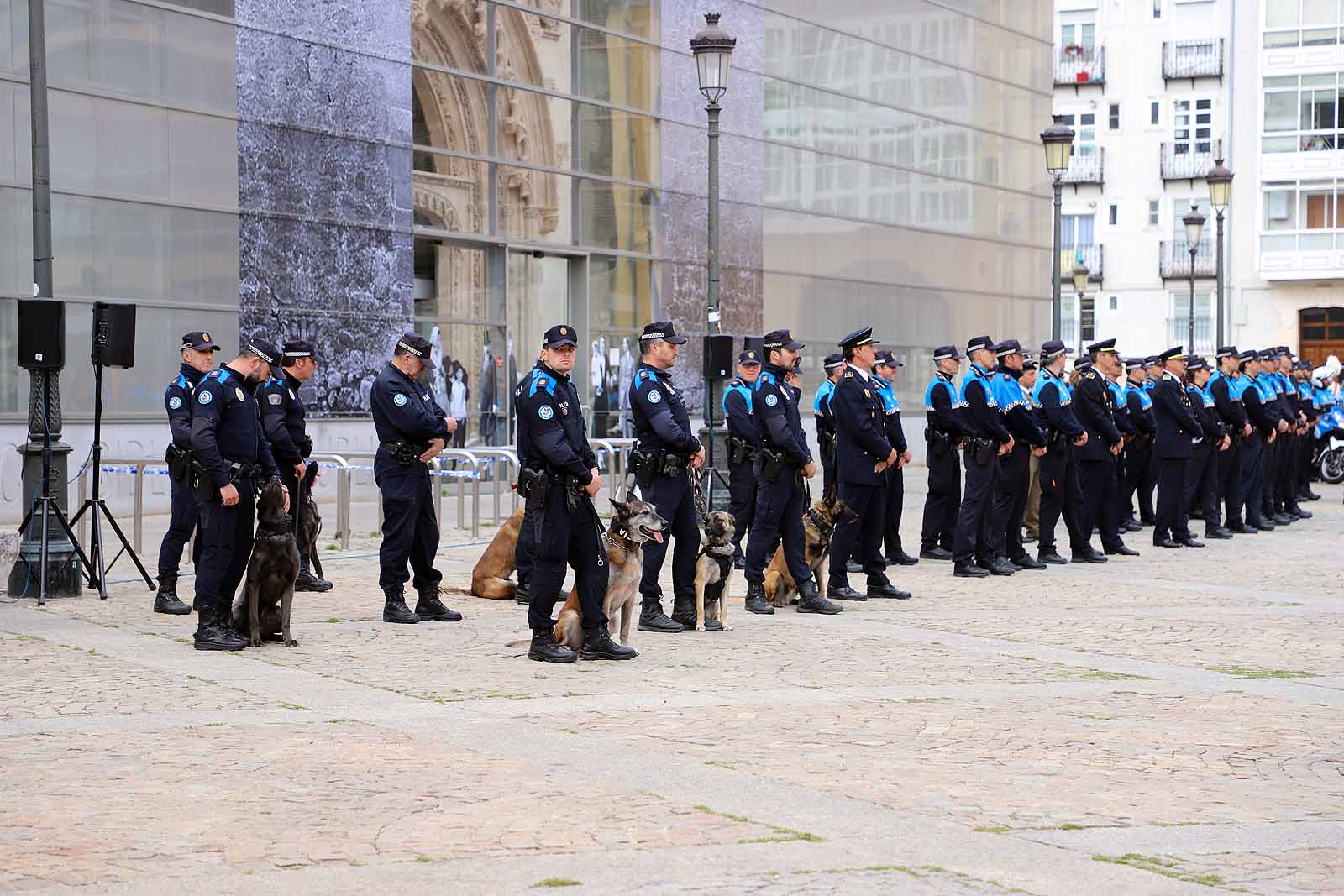 Fotos: La Policía Local homenajea a sus fallecidos en acto de servicio