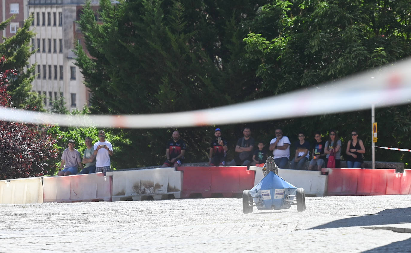 Fotos: Carrera de vehículos de inercia por Burgos