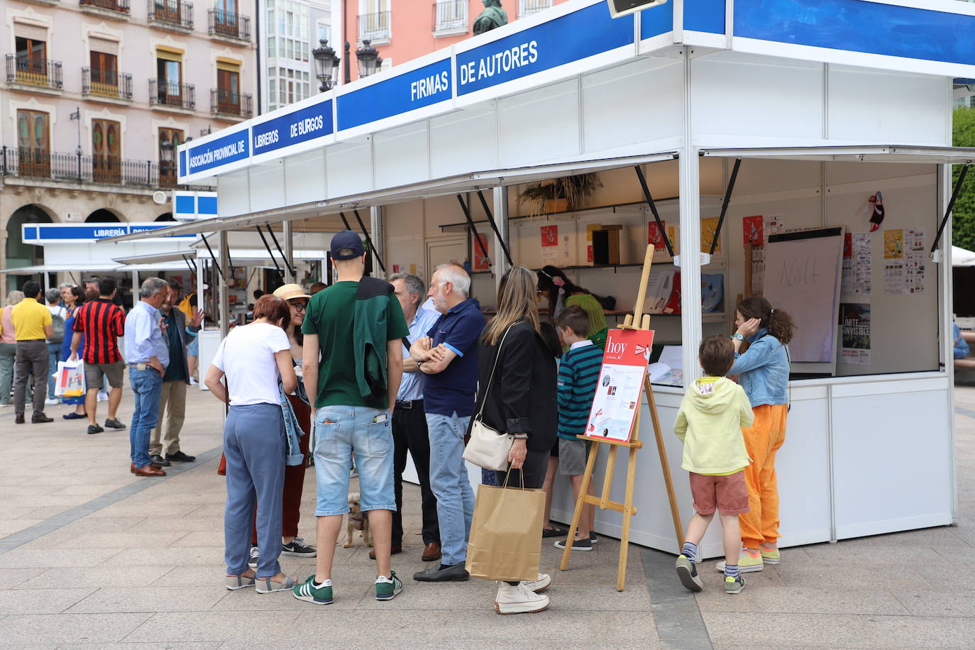 Miles de burgaleses han disfrutado durante once días de espectáculos y actividades para disfrutar de la literatura y el buen tiempo en el centro de la ciudad