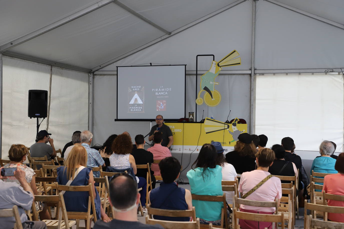 Miles de burgaleses han disfrutado durante once días de espectáculos y actividades para disfrutar de la literatura y el buen tiempo en el centro de la ciudad