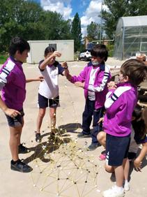 Imagen secundaria 2 - 70 alumnos de Primaria participan en un taller sobre nuevos materiales con residuos industriales