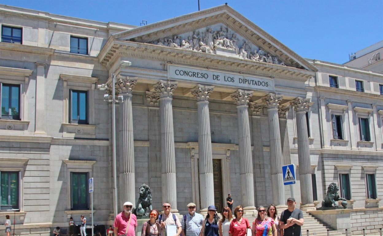 Afectados de baja visión presentaron el manifiesto en el Congreso de los Diputados. 