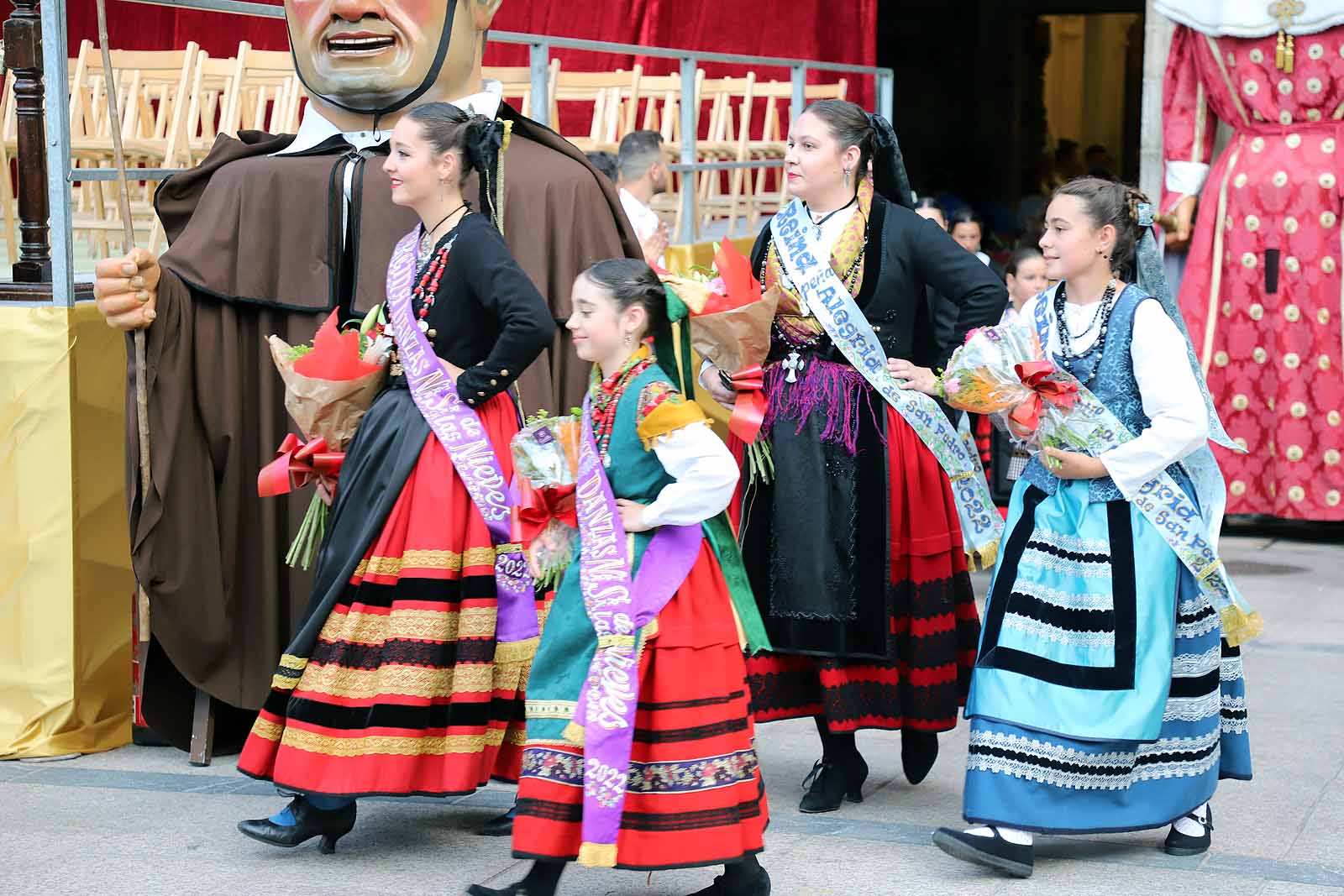 Fotos: Burgos proclama sus Reinas para los Sampedros 2022