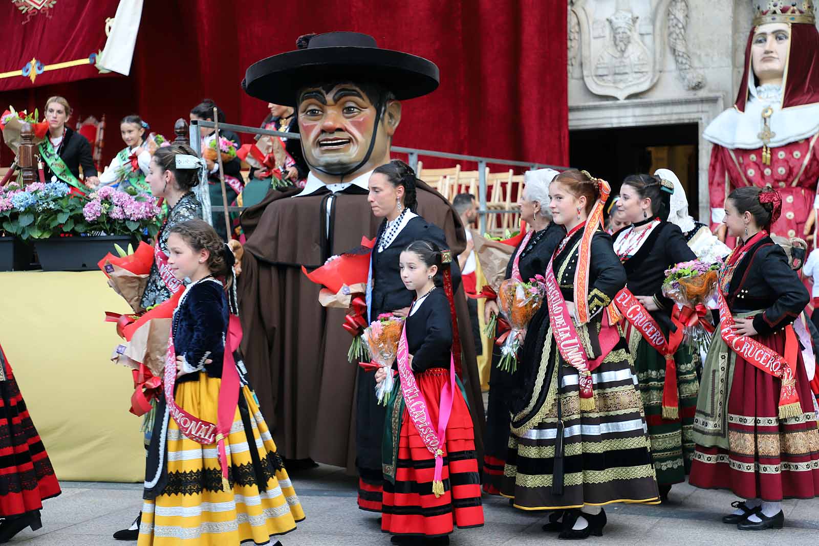 Fotos: Burgos proclama sus Reinas para los Sampedros 2022