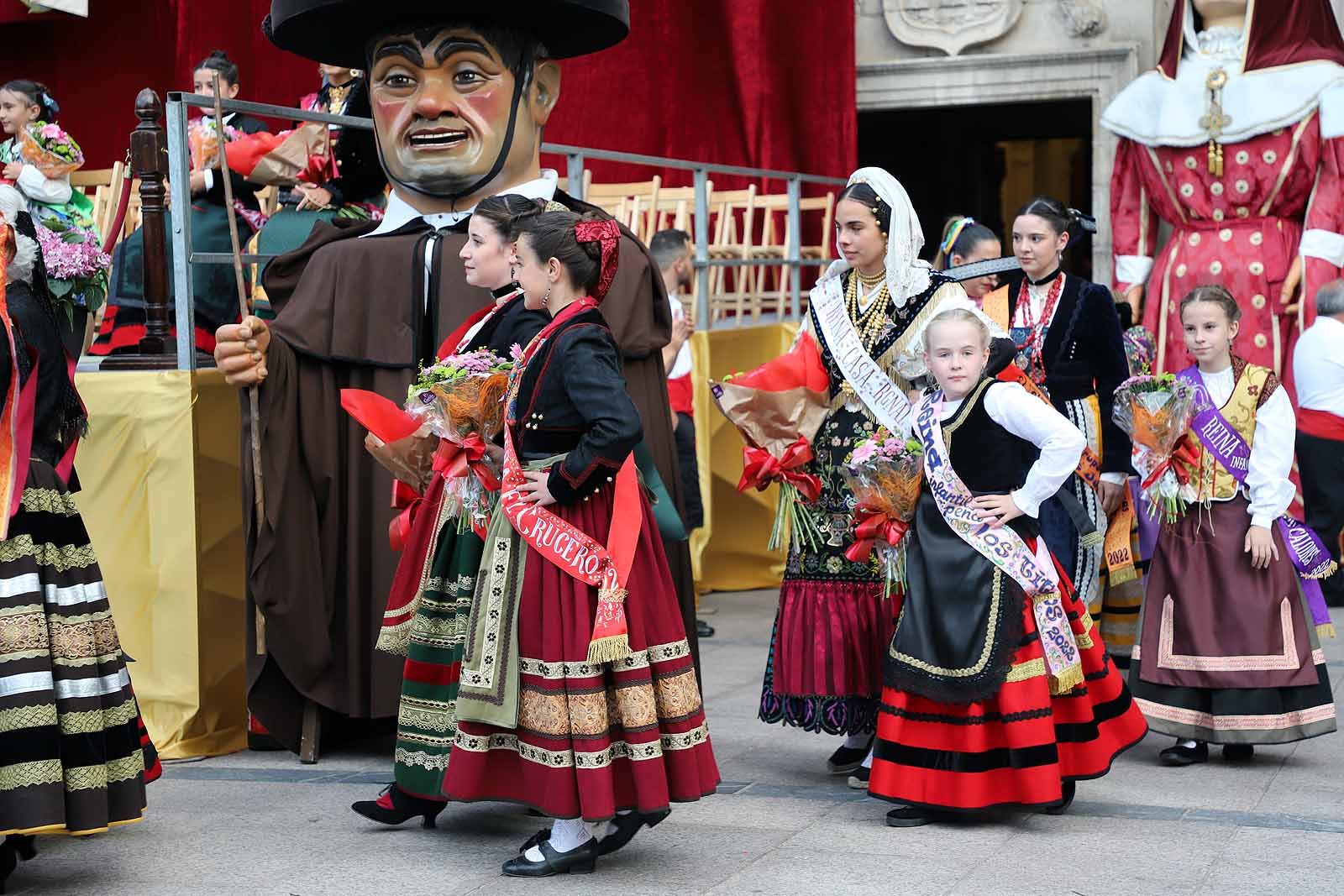 Fotos: Burgos proclama sus Reinas para los Sampedros 2022