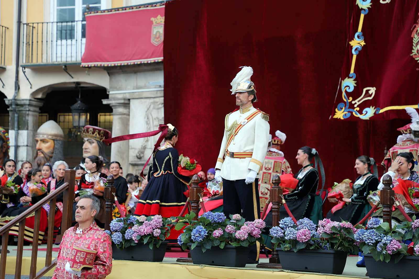 Fotos: Burgos proclama sus Reinas para los Sampedros 2022