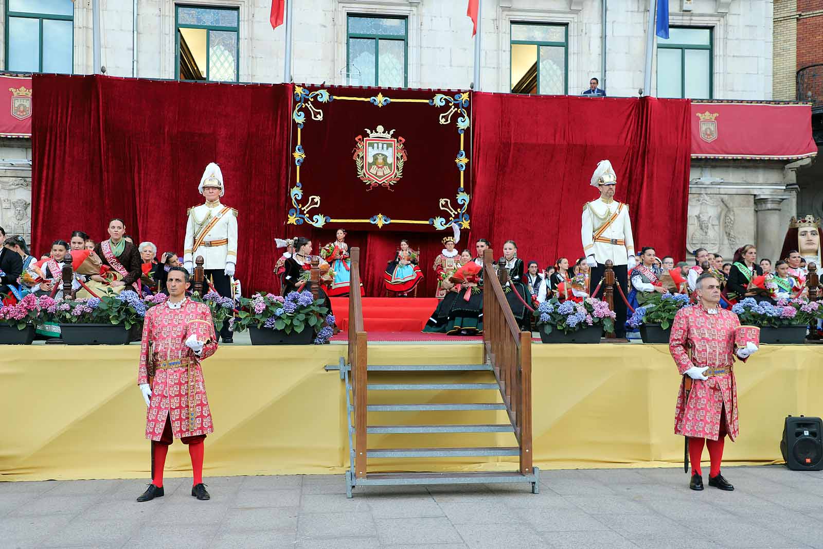 Fotos: Burgos proclama sus Reinas para los Sampedros 2022