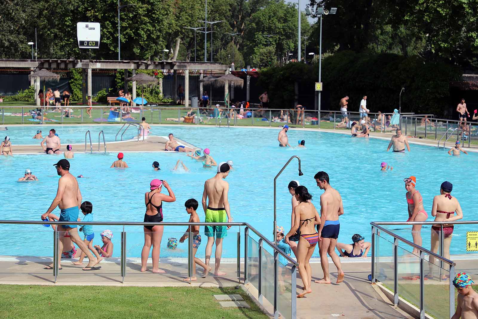 Fotos: Primeros baños del verano