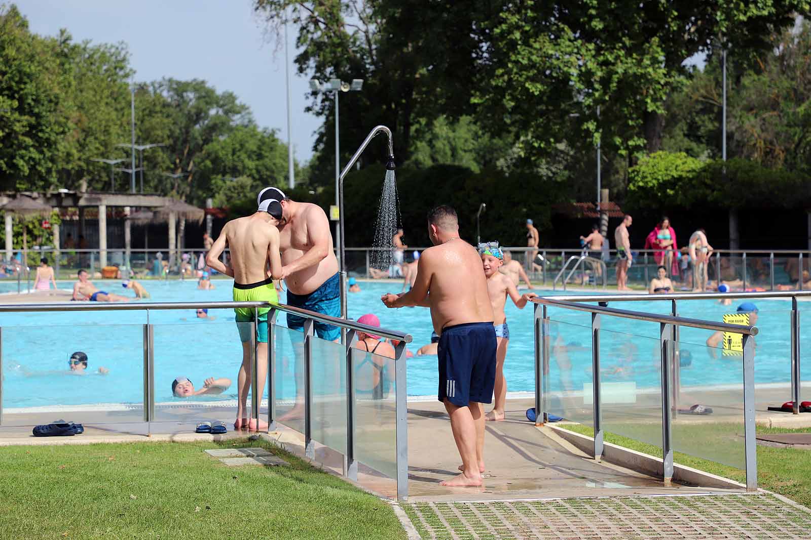 Fotos: Primeros baños del verano