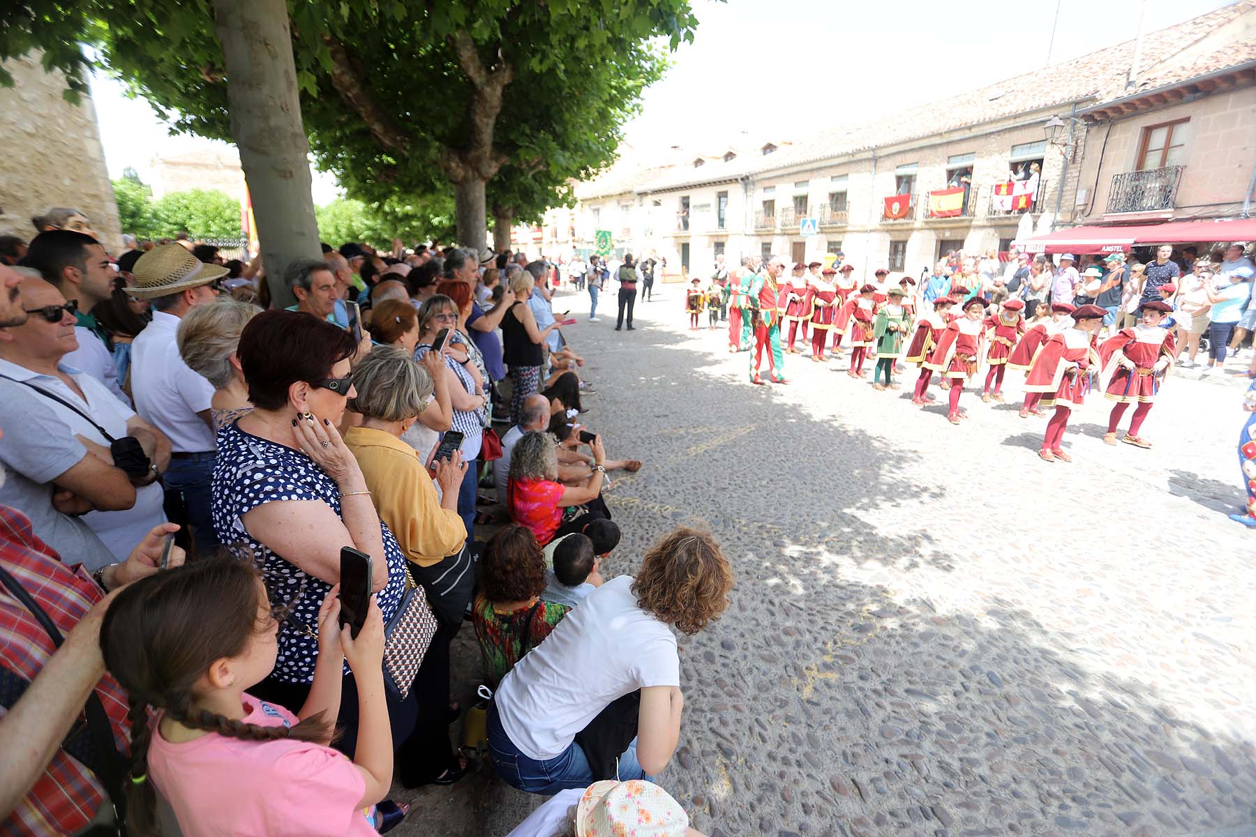 Fotos: El pendón vuelve a procesionar en El Curpillos