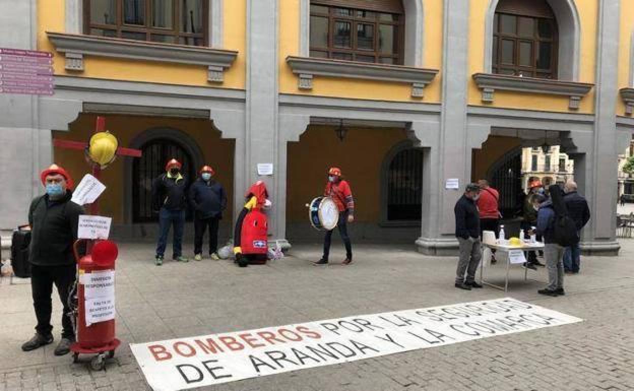 Los bomberos llevan meses de protestas.