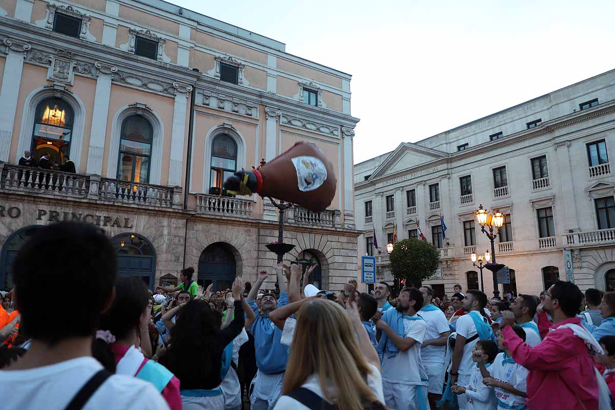 Fotos: Arrancan los Sampedros de Burgos con el pregón y el Lanzamiento de la Bota