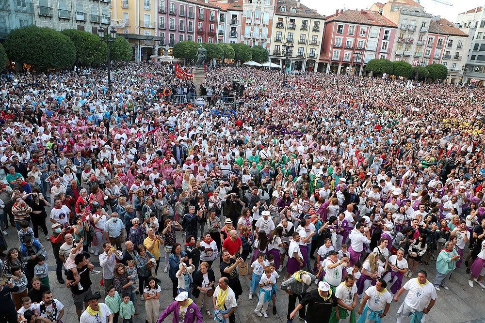 Fotos: Arrancan los Sampedros de Burgos con el pregón y el Lanzamiento de la Bota