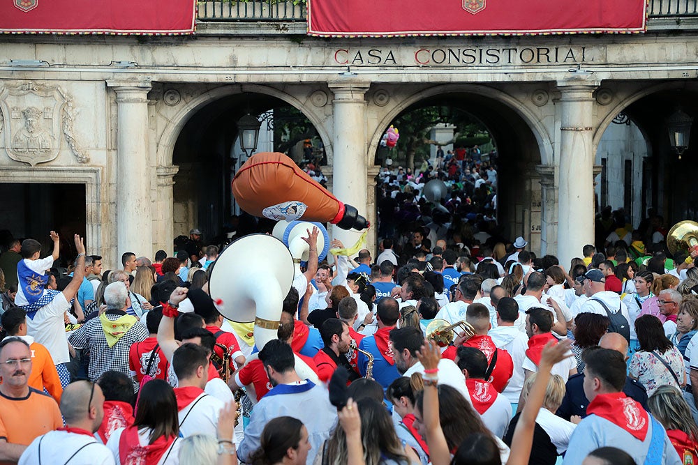 Fotos: Arrancan los Sampedros de Burgos con el pregón y el Lanzamiento de la Bota