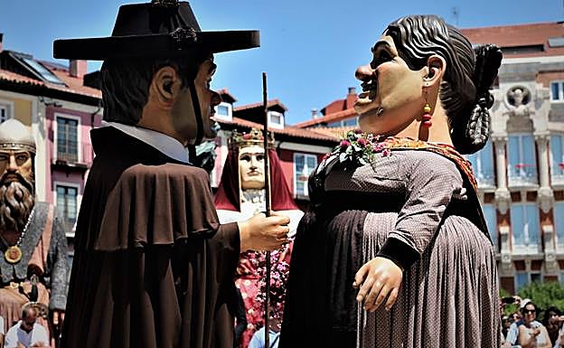 Galería. Fotos de los Danzantes de Burgos y los Gigantillos y Gigantones. 