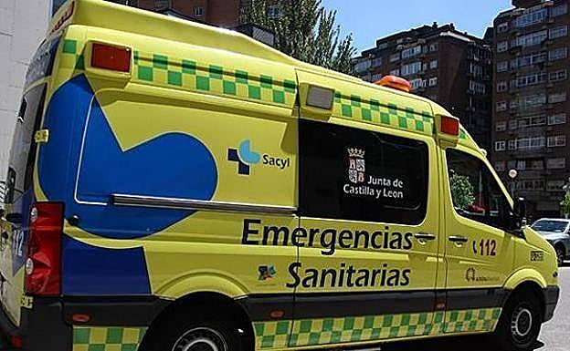Herido grave un conductor al volcar con su camión en Aranda