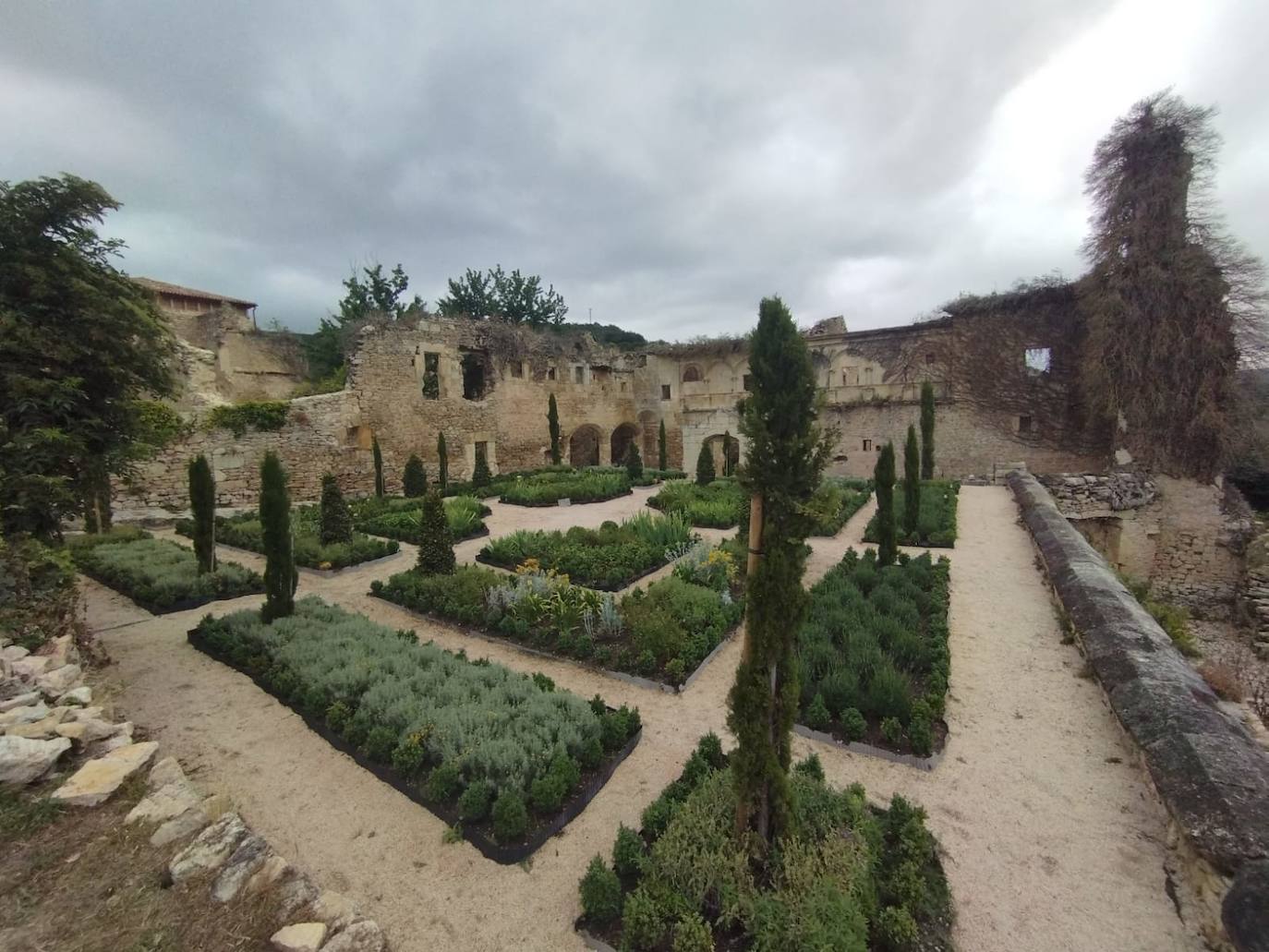 Fotos: El jardín más famoso de Las Merindades