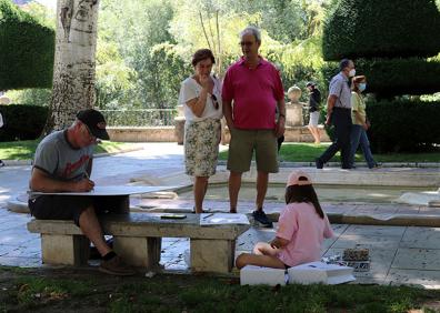 Imagen secundaria 1 - José Luis Toribio, Martina y su padre y Nora Gallego