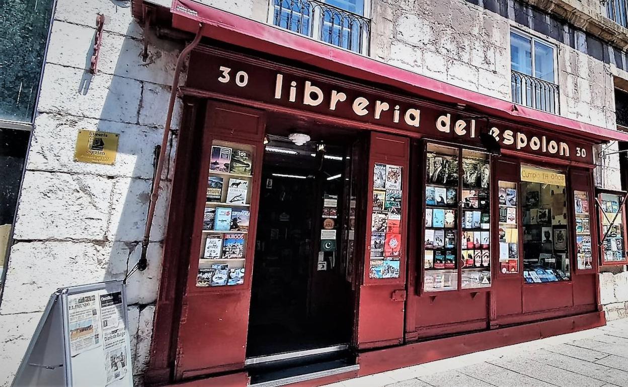 Fachada de la Librería del Espolón. 