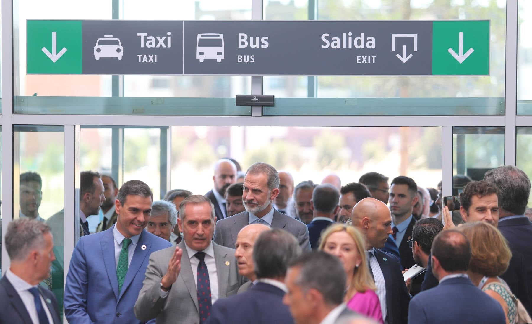 Fotos: El Rey Felipe VI inaugura el AVE Madrid-Burgos