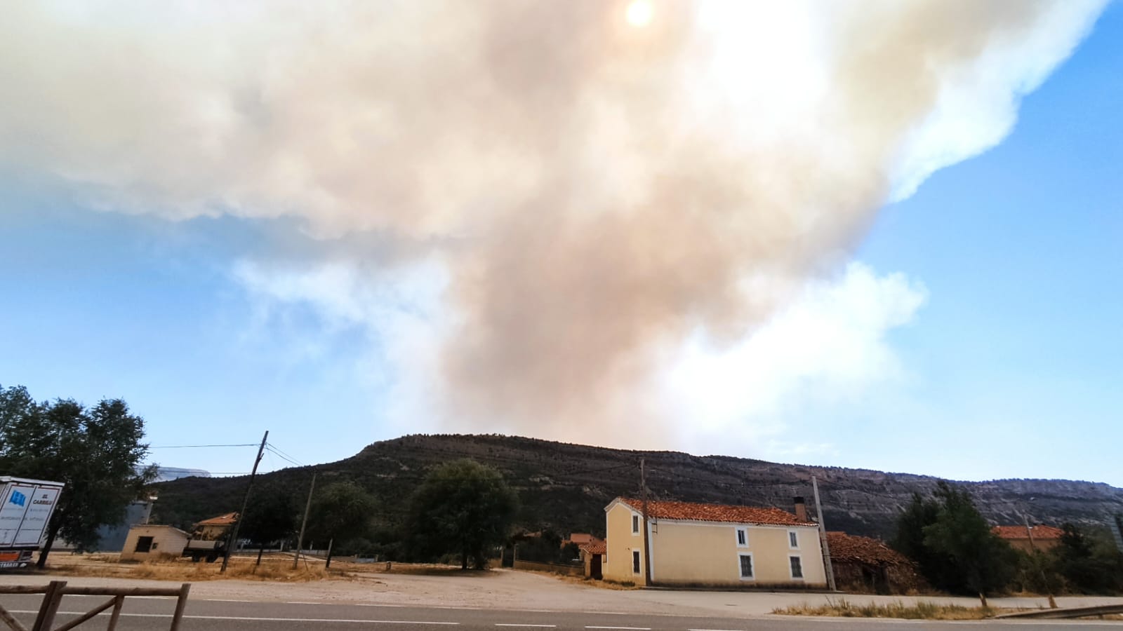 Imagen del humo procedente del incendio de Cubillo del Campo