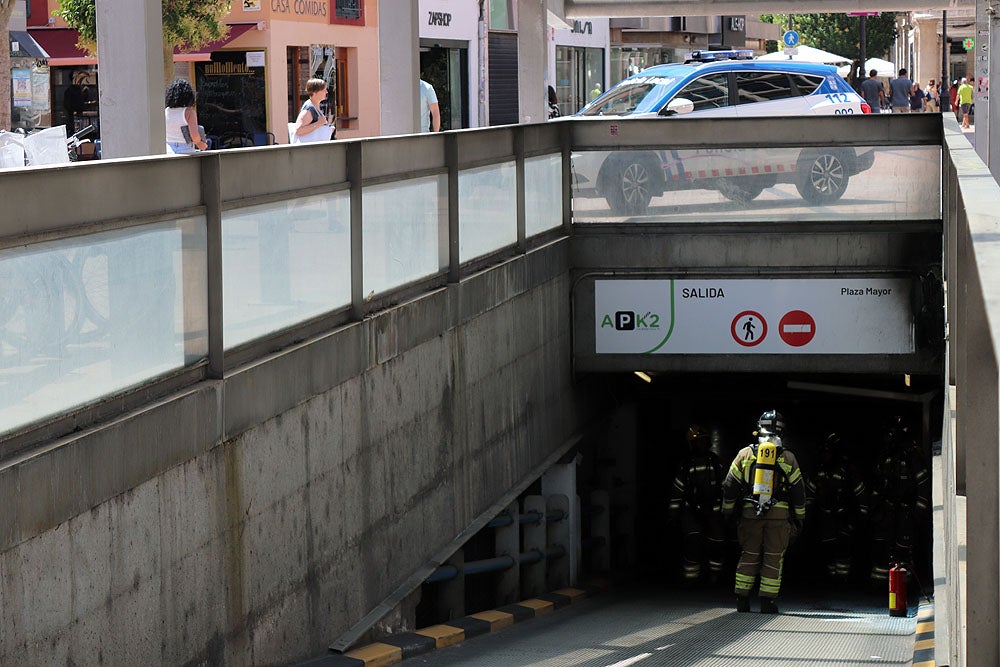 Fotos: Susto en el aparcamiento de la Plaza Mayor