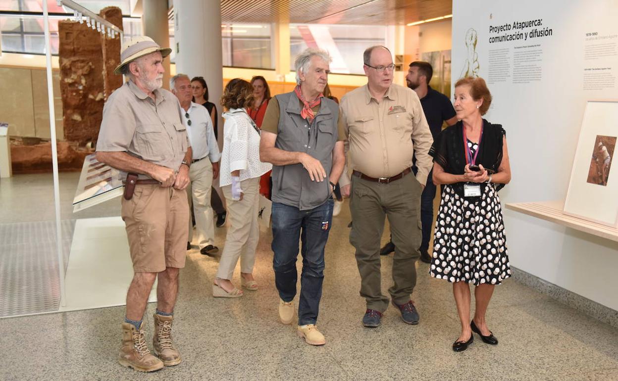 Alberto de Mónaco ha visitado el MEH.