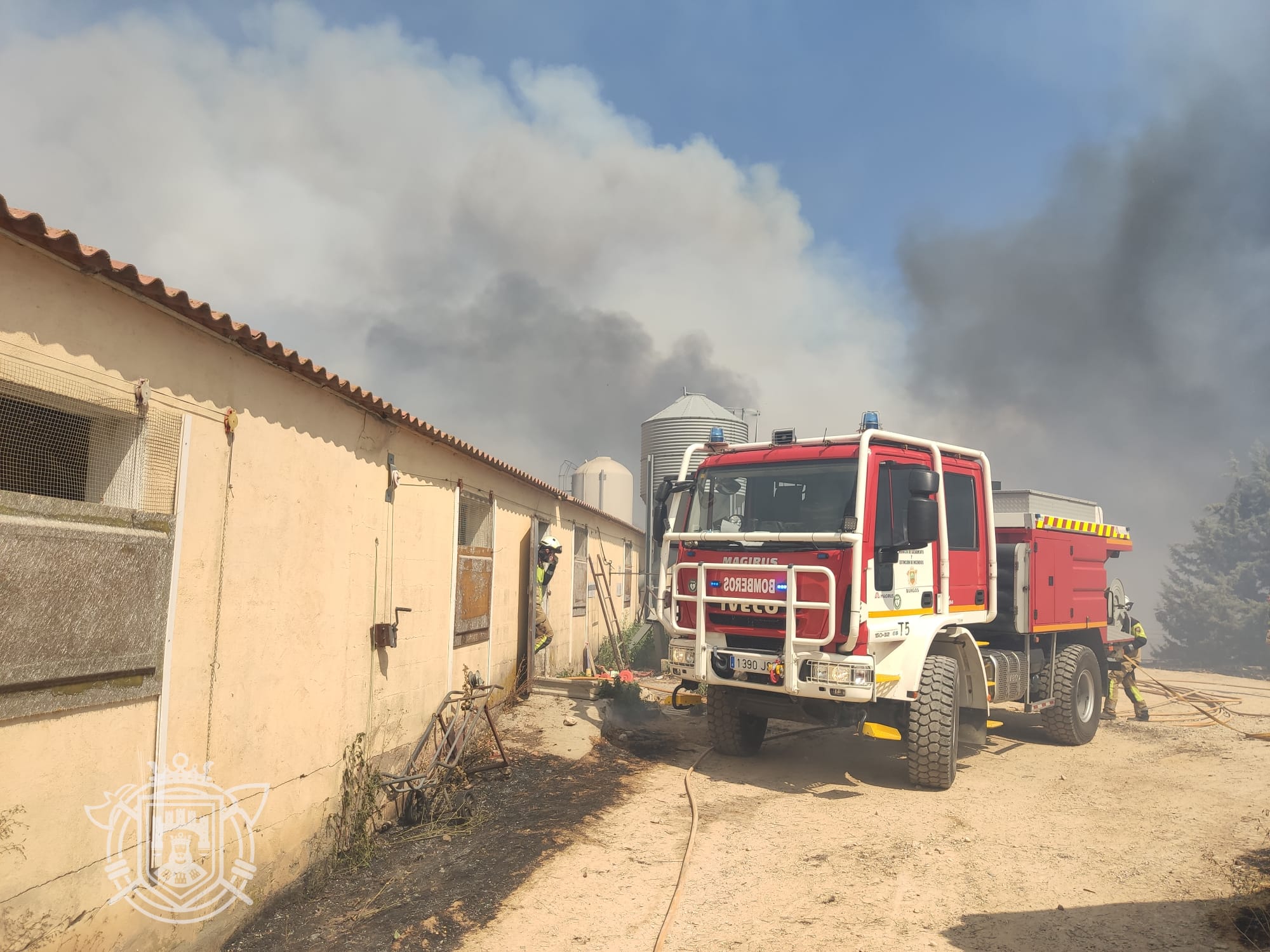 Fotos: Los Bomberos de Burgos en el incendio de Quintanilla del Coco