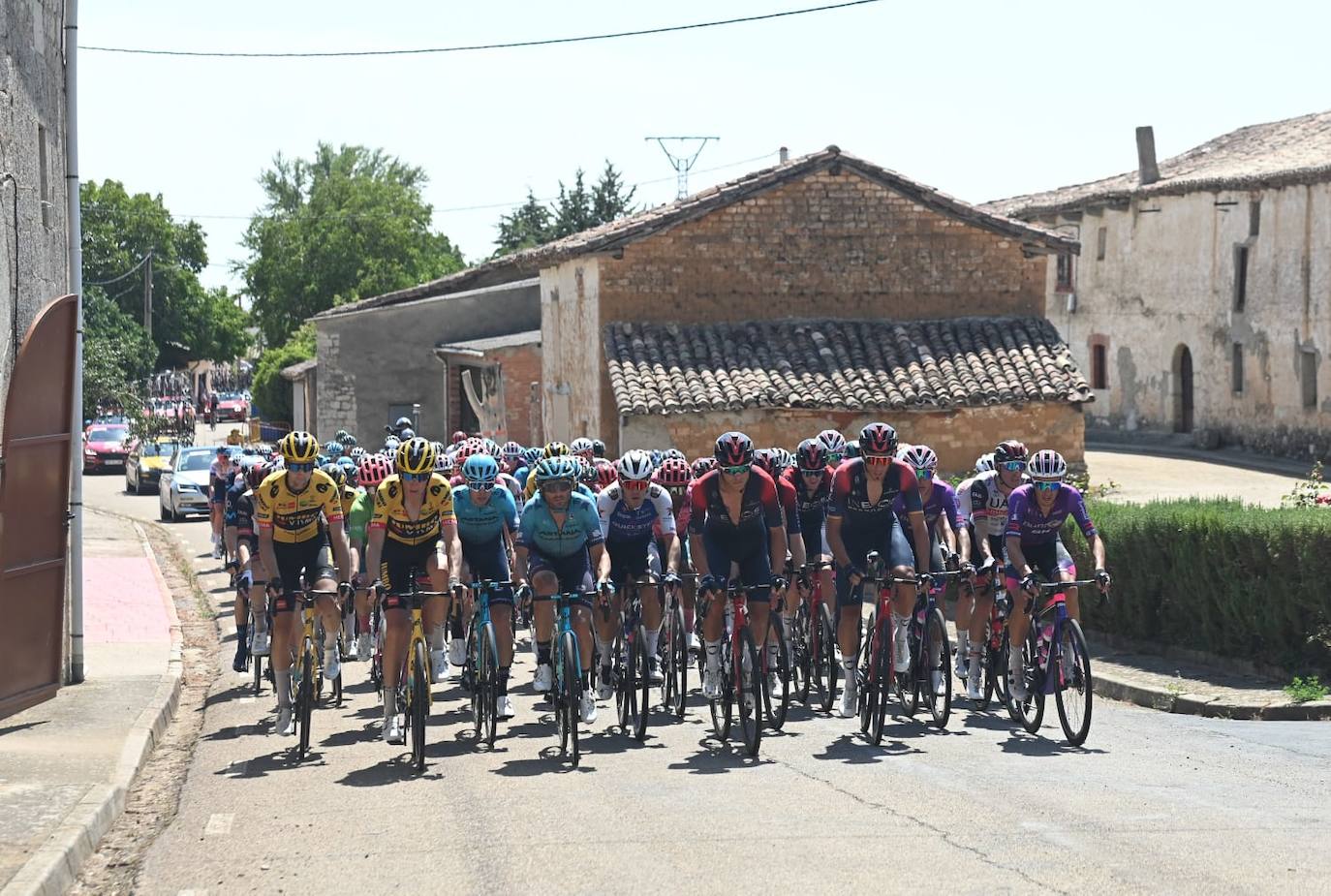 Imágenes de la segunda etapta de la Vuelta a Burgos entre Vivar del Cid y Villadiego