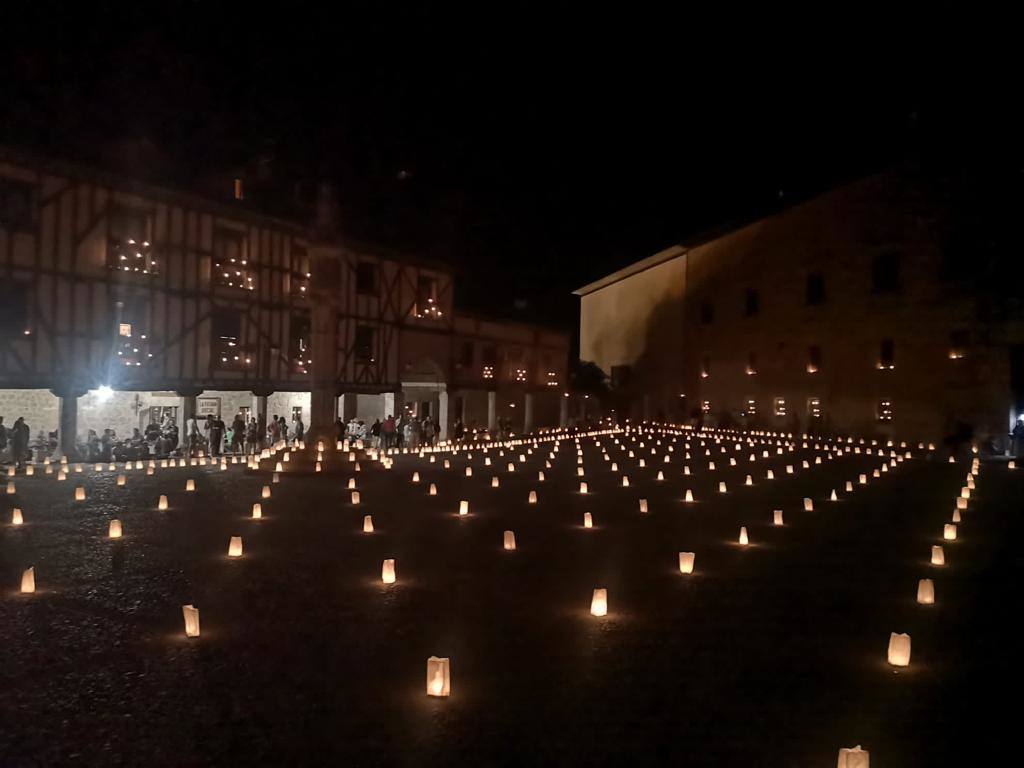 Fotos: Peñaranda bajo la luz de ñas velas