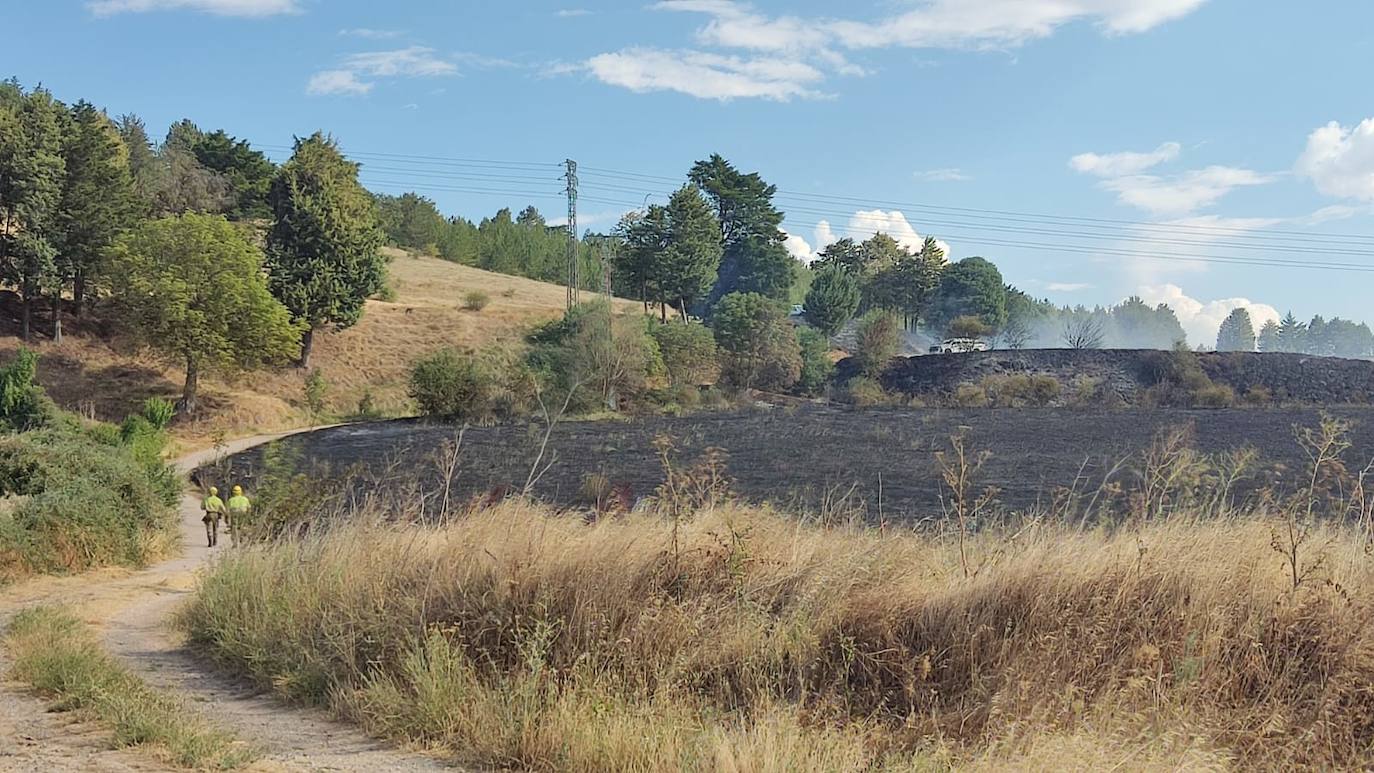 Tierra quemada en el cerro de San Miguel tras el incendio de Fuentecillas