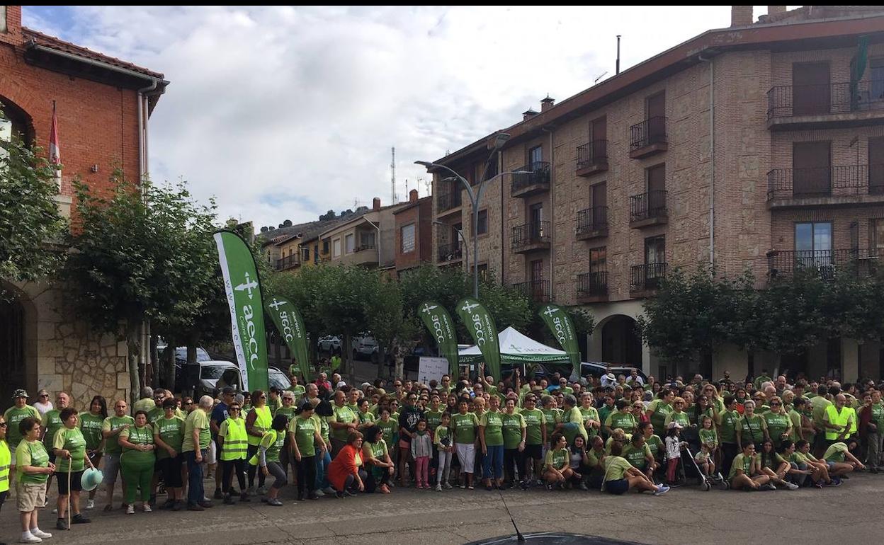 Edición anterior de una marcha contra el cáncer organizada por la Asociación Española contra el Cáncer. 