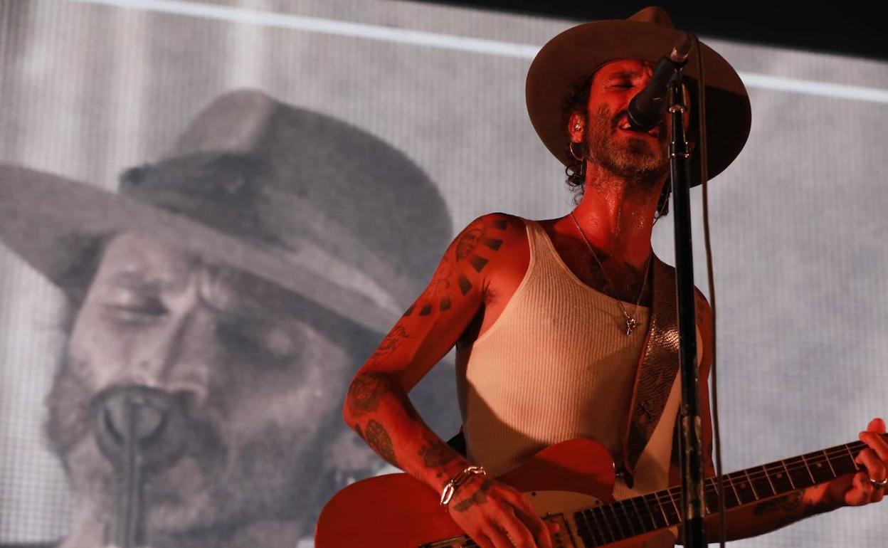 Leiva protagonizó el concierto sorpresa de la jornada en el Sonorama. 