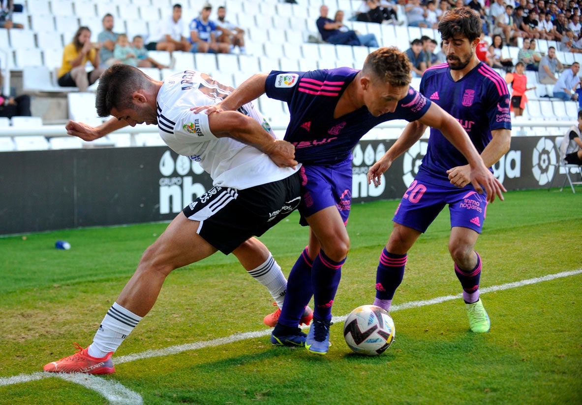 Fotos: El Burgos CF suma su segunda victoria en El Plantío