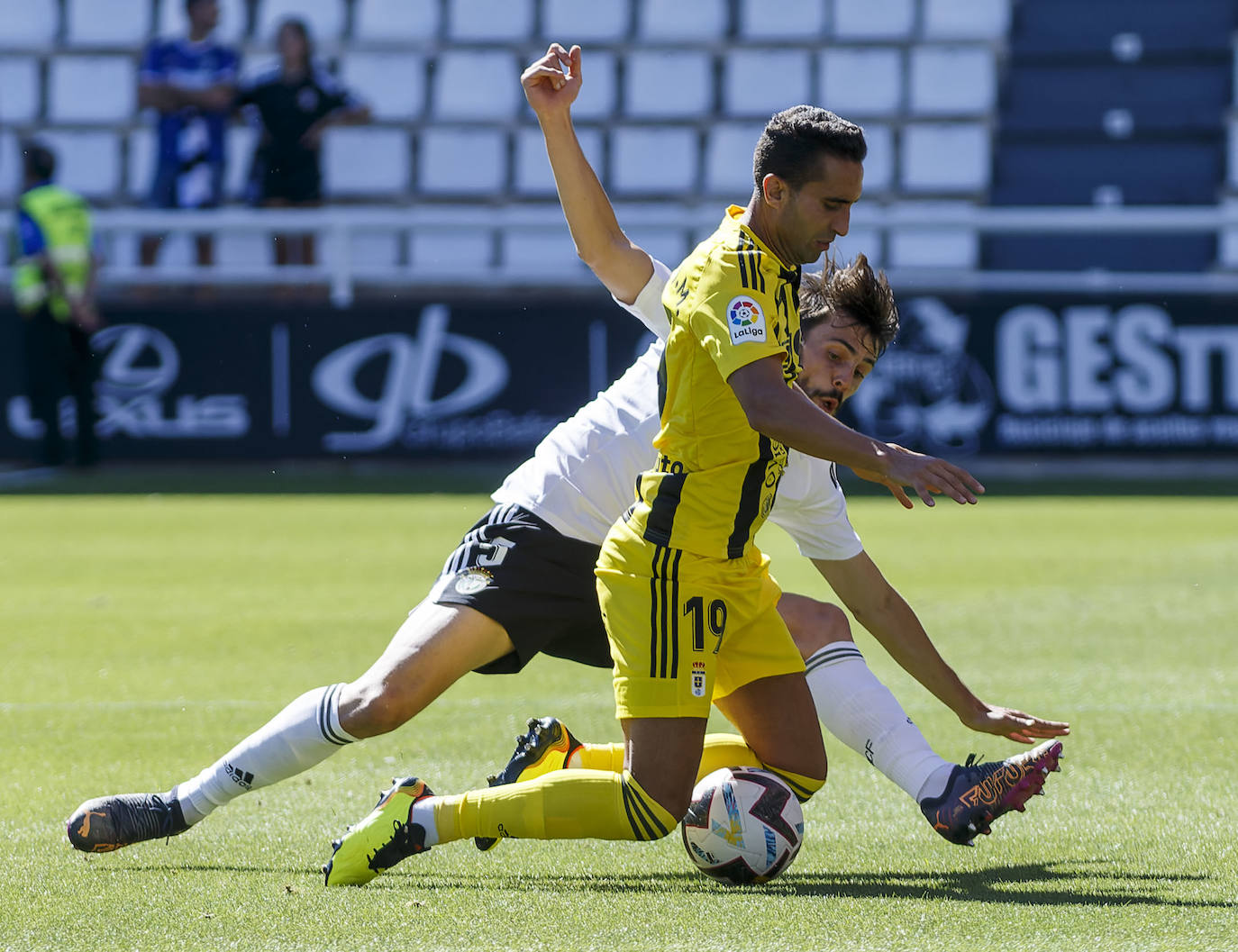 Fotos: El Burgos CF - Real Oviedo, en imágenes