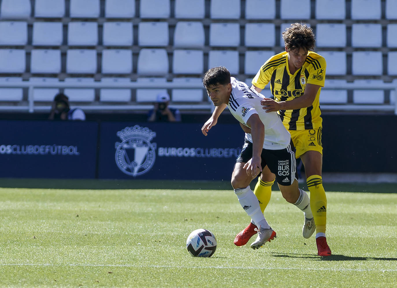 Fotos: El Burgos CF - Real Oviedo, en imágenes